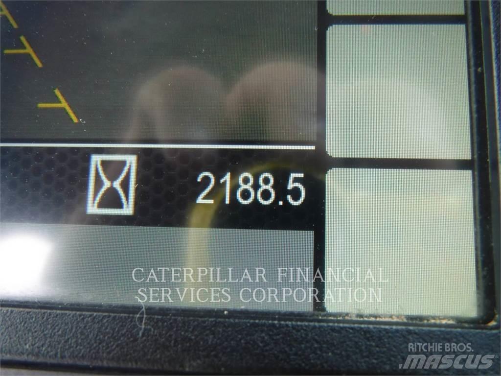 CAT 926M Kolové nakladače