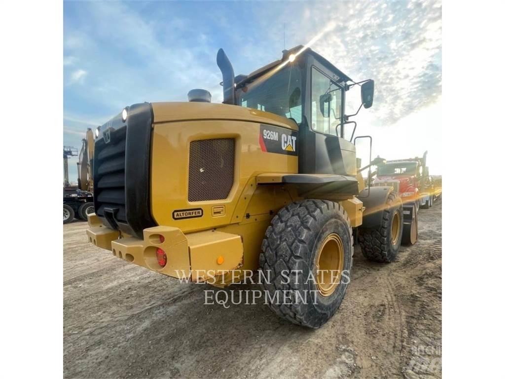 CAT 926M Kolové nakladače