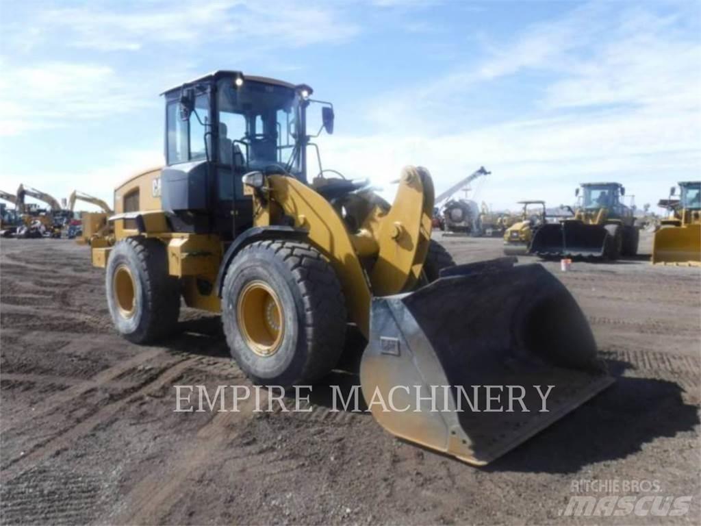CAT 926M Kolové nakladače