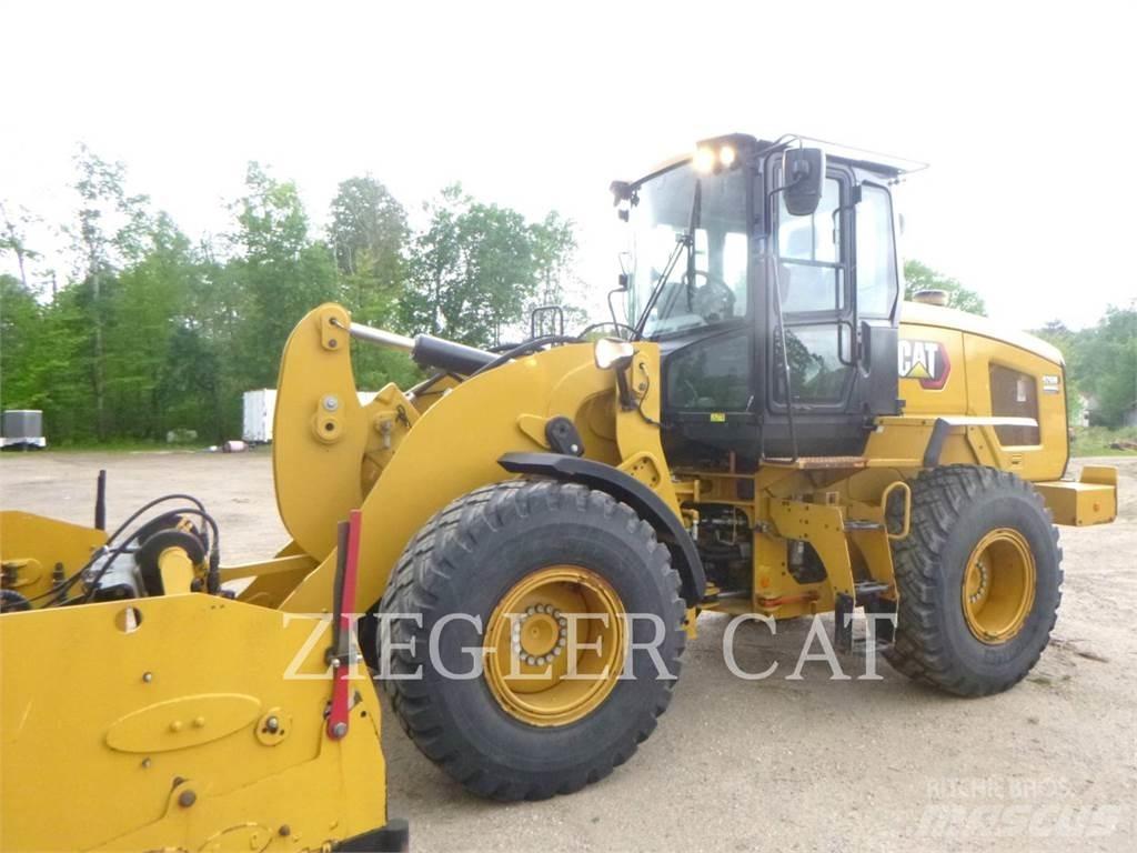 CAT 926M Kolové nakladače