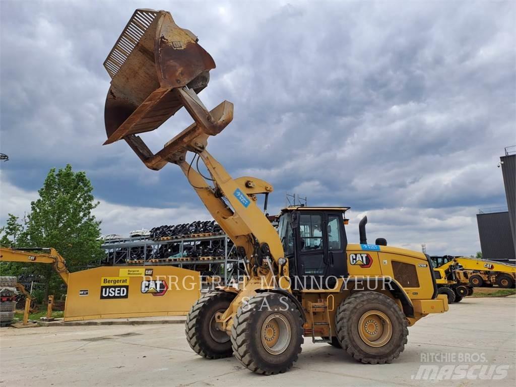 CAT 926M Kolové nakladače