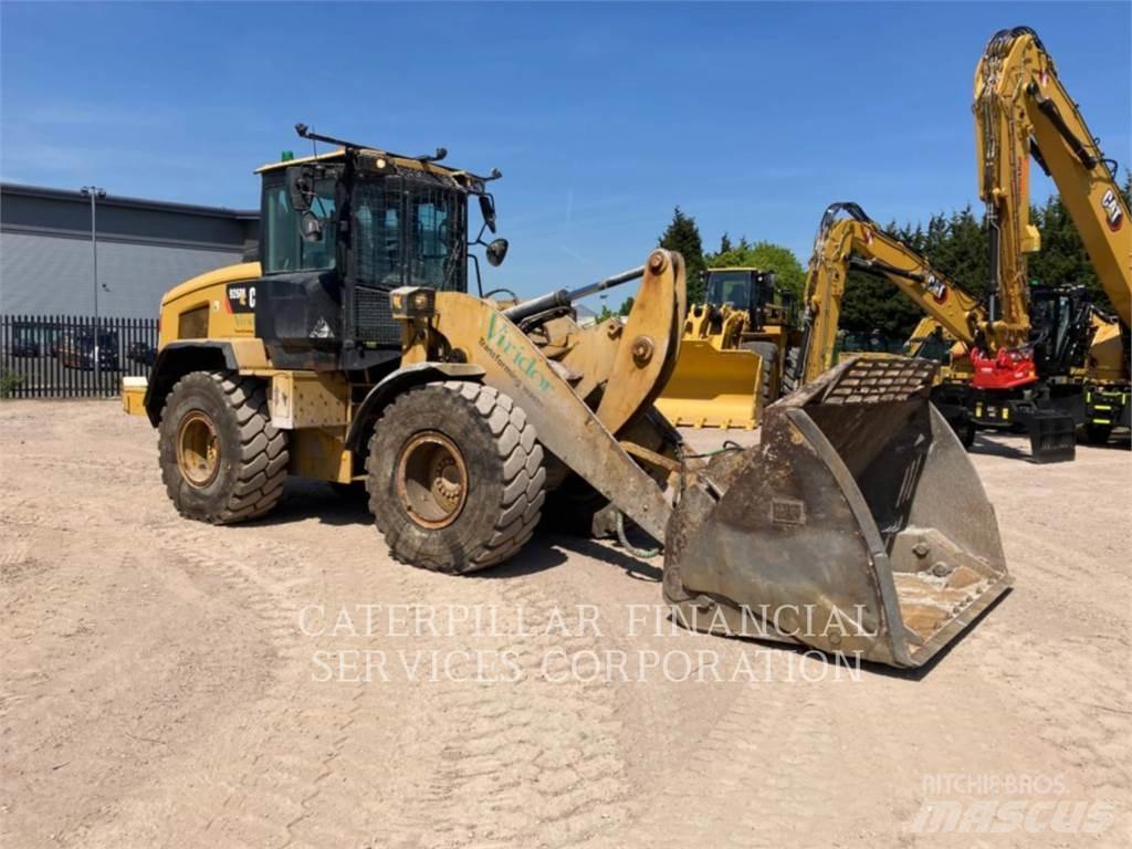CAT 926M Kolové nakladače