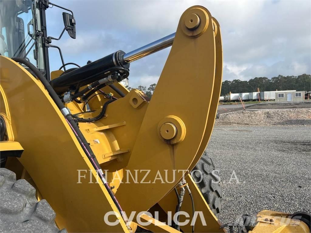 CAT 926M Kolové nakladače