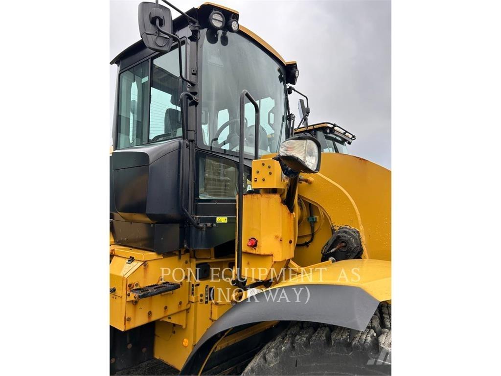 CAT 926M Kolové nakladače