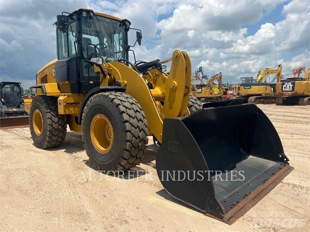 CAT 926M Kolové nakladače