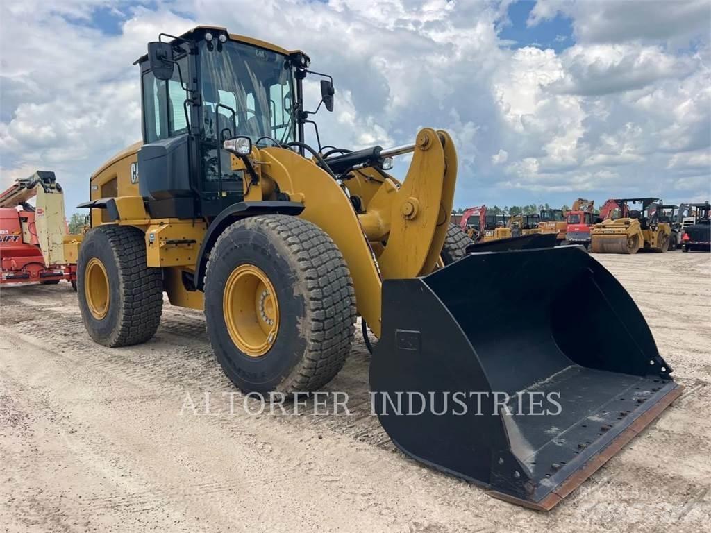 CAT 926M Kolové nakladače