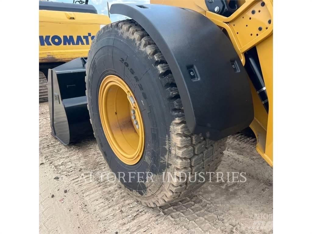 CAT 926M Kolové nakladače