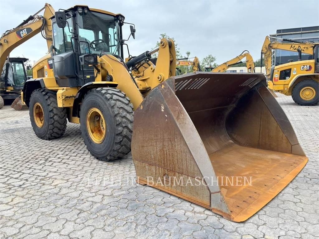CAT 926M Kolové nakladače