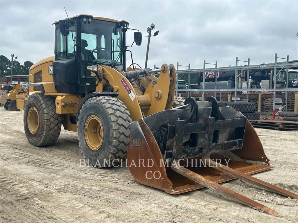 CAT 926M Kolové nakladače