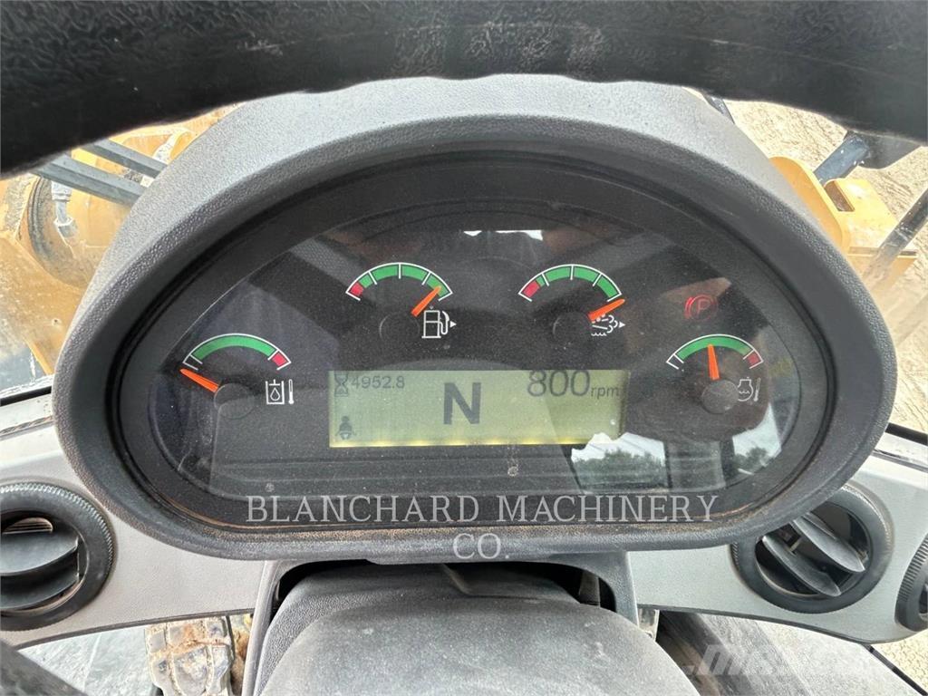 CAT 926M Kolové nakladače