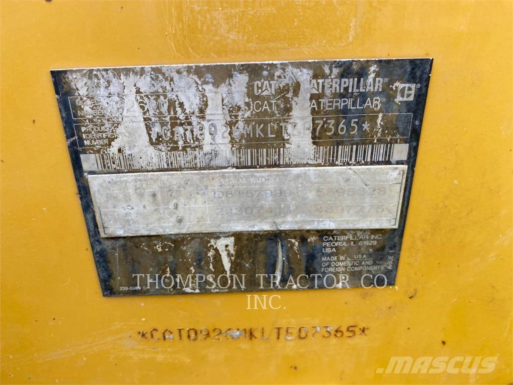 CAT 926M Kolové nakladače
