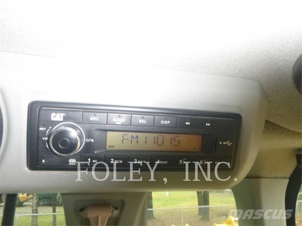 CAT 926M Kolové nakladače