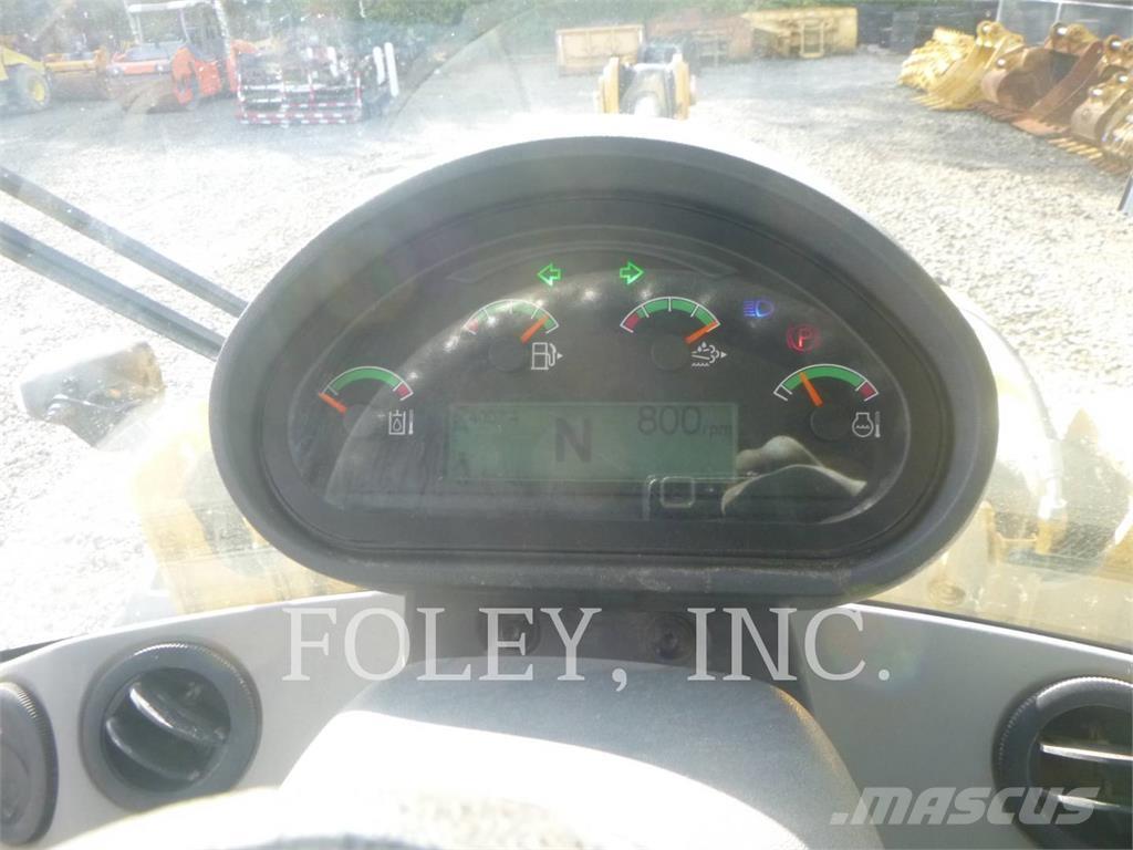 CAT 926M Kolové nakladače