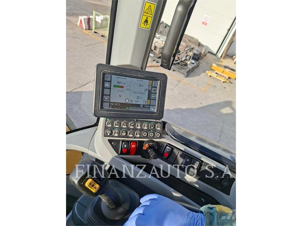 CAT 926M Kolové nakladače