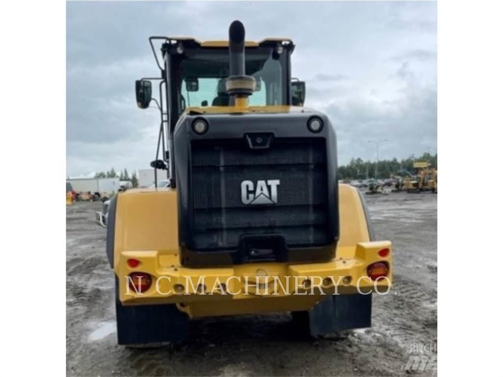 CAT 926M Kolové nakladače