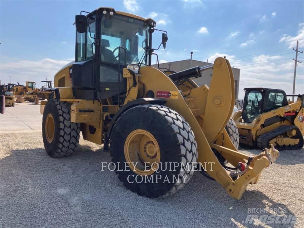CAT 926M Kolové nakladače