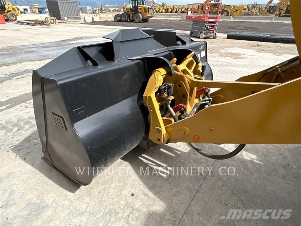 CAT 926M HL QC Kolové nakladače