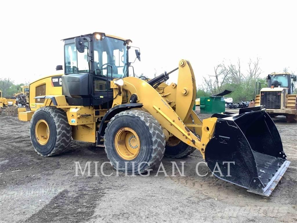 CAT 926M Q Kolové nakladače