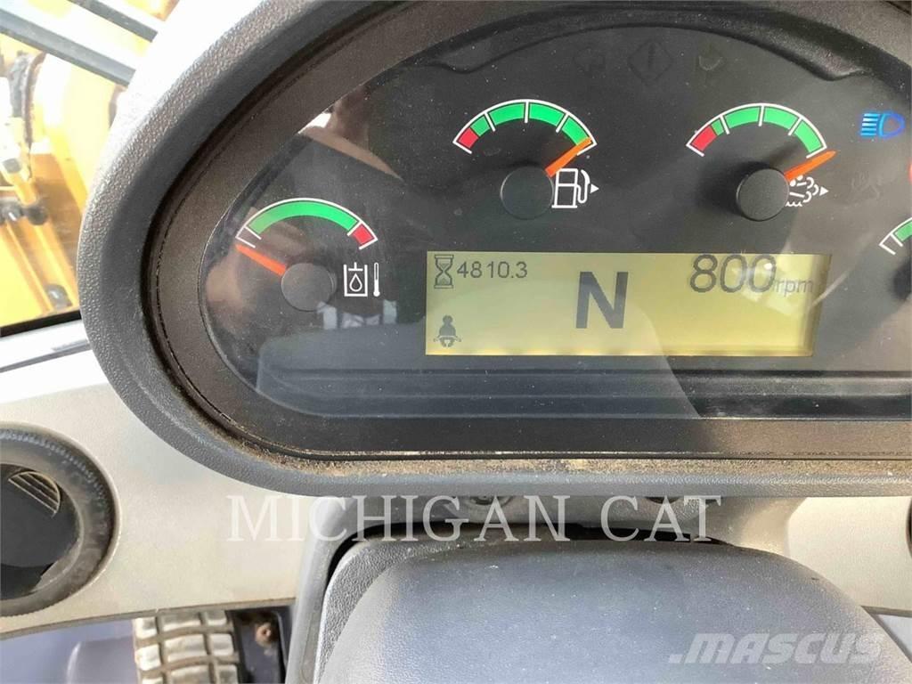 CAT 926M Q Kolové nakladače