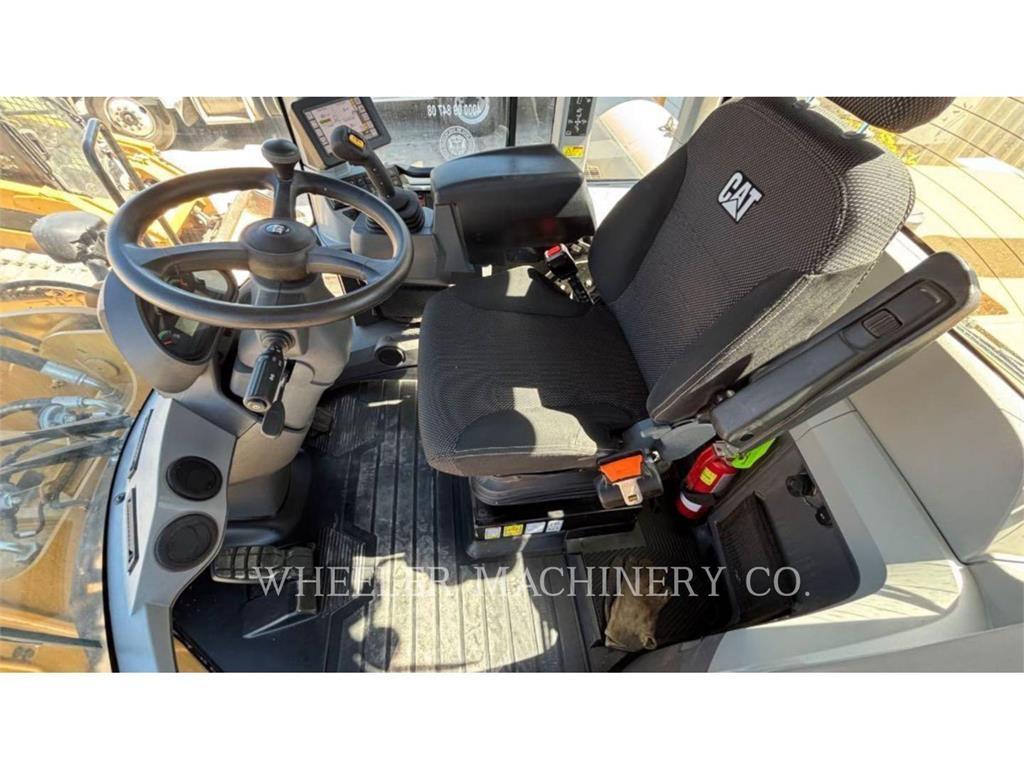 CAT 926M QC Kolové nakladače