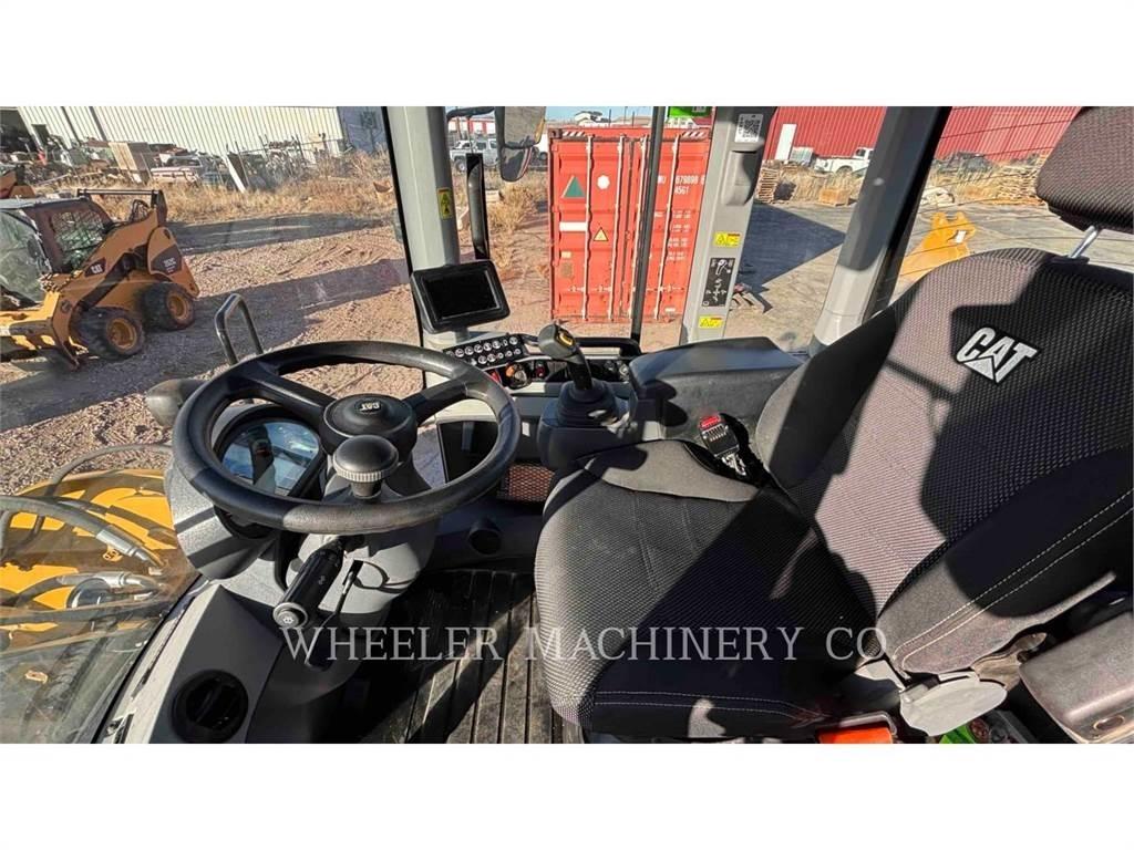 CAT 926M QC 3V Kolové nakladače