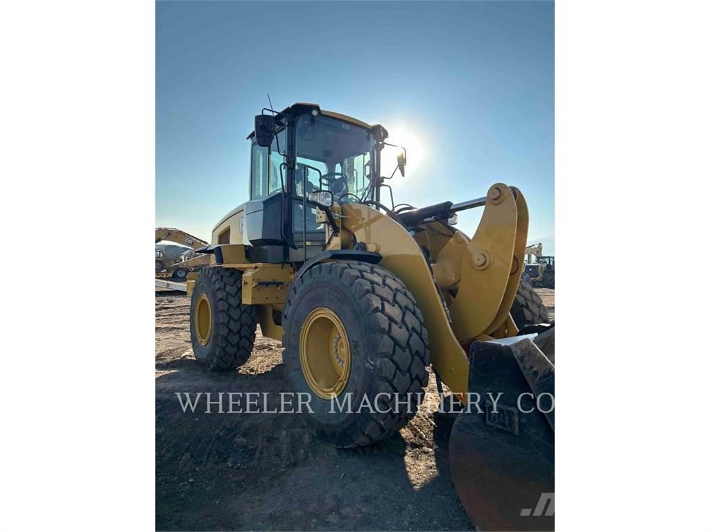 CAT 926M QC 3V Kolové nakladače