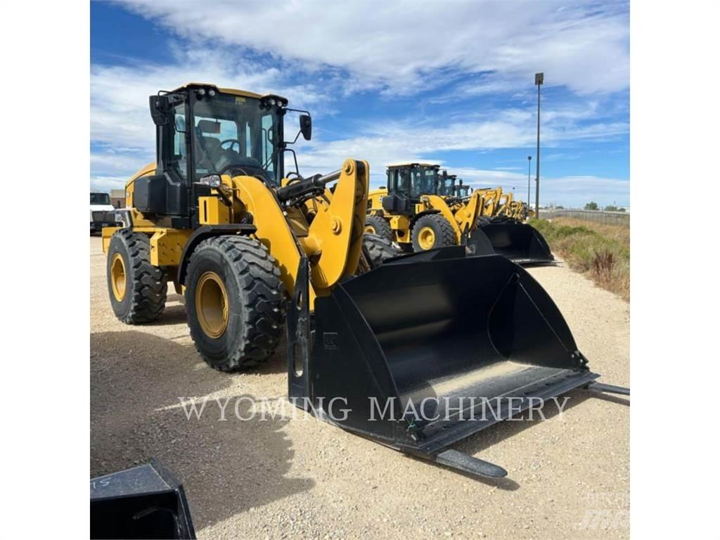 CAT 930 Kolové nakladače