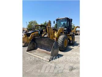 CAT 930 Kolové nakladače