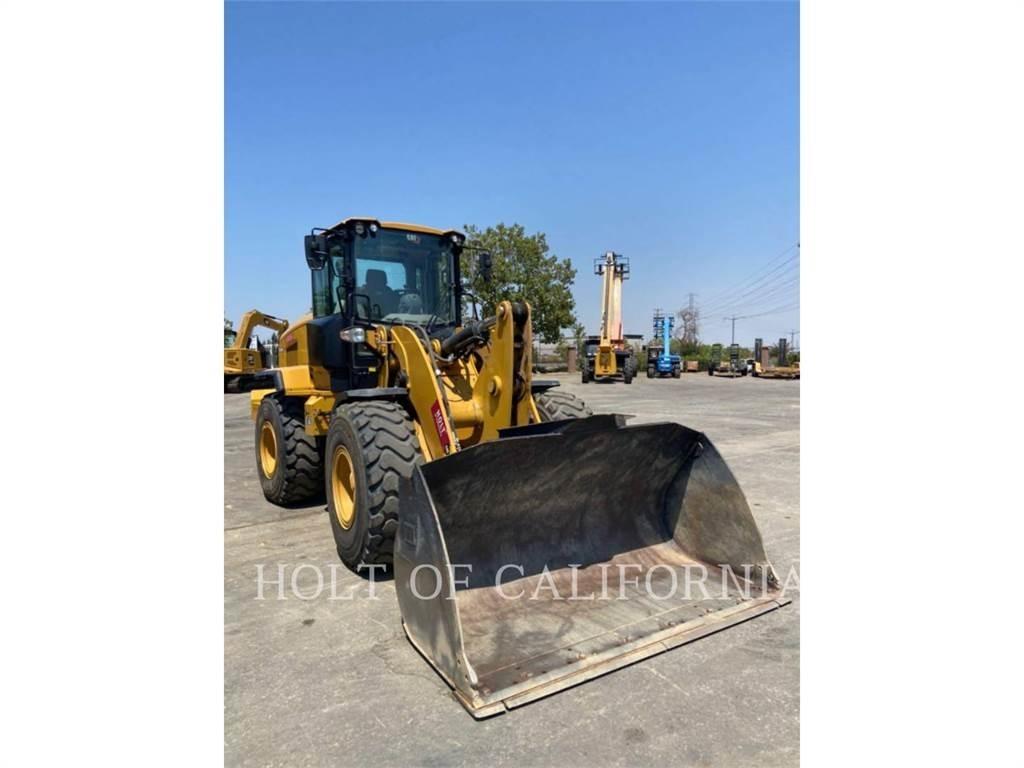 CAT 930 Kolové nakladače