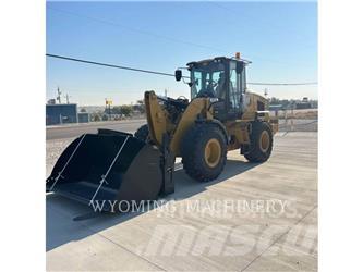 CAT 930 Kolové nakladače