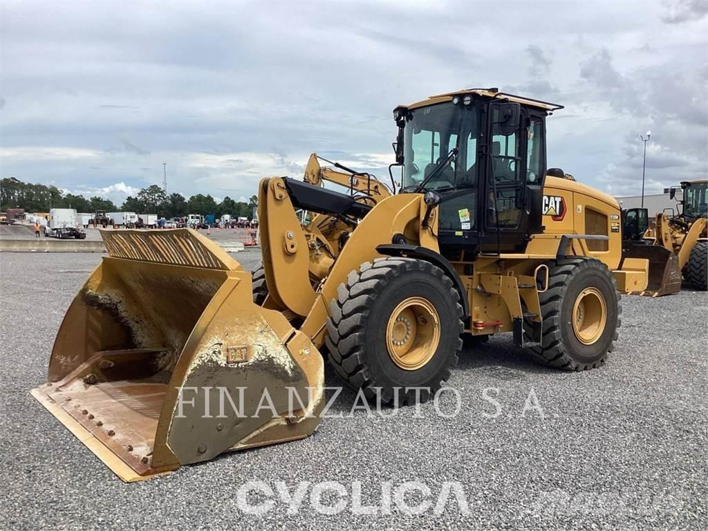 CAT 930 Kolové nakladače