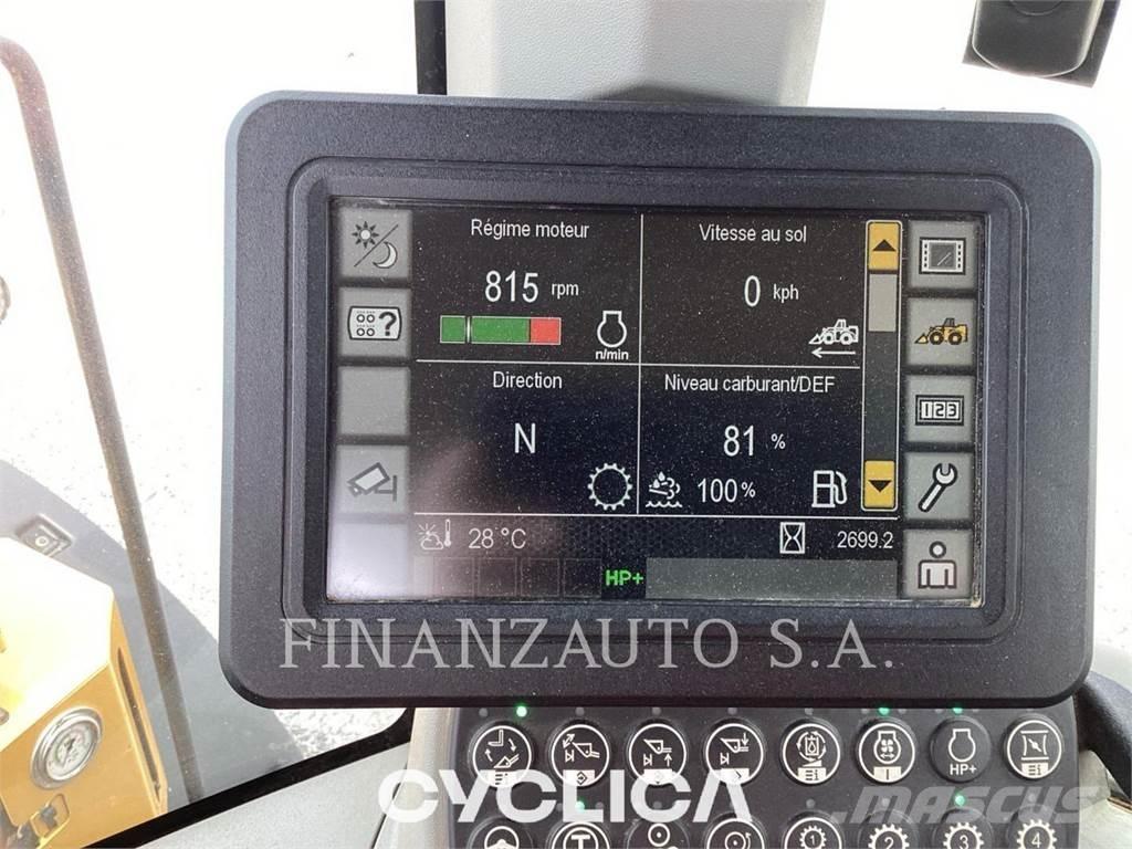 CAT 930 Kolové nakladače