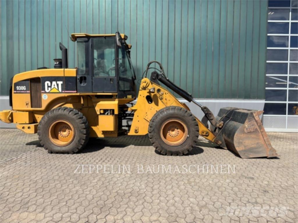 CAT 930G Kolové nakladače
