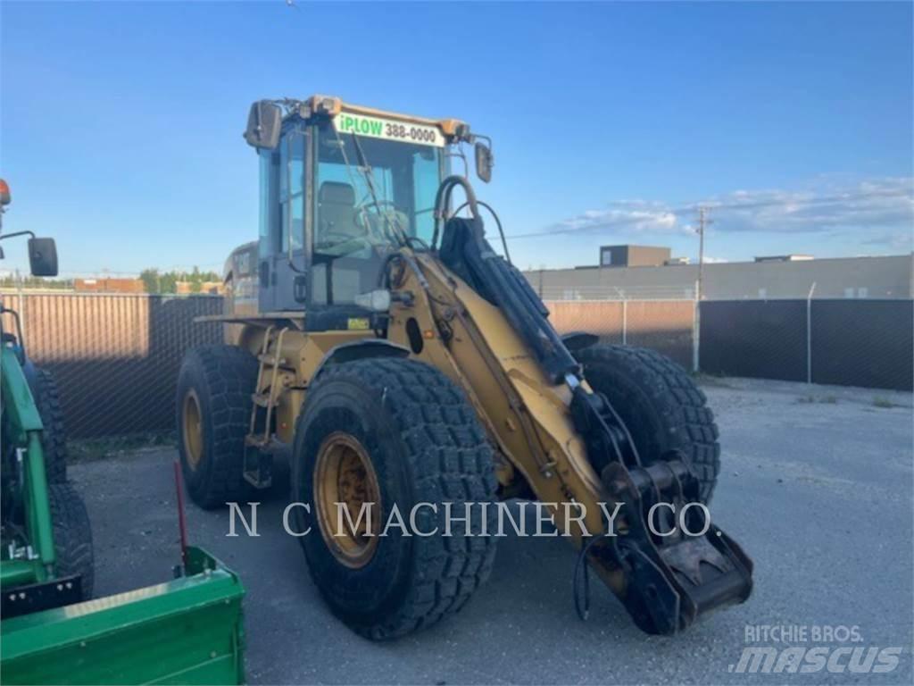 CAT 930H Kolové nakladače