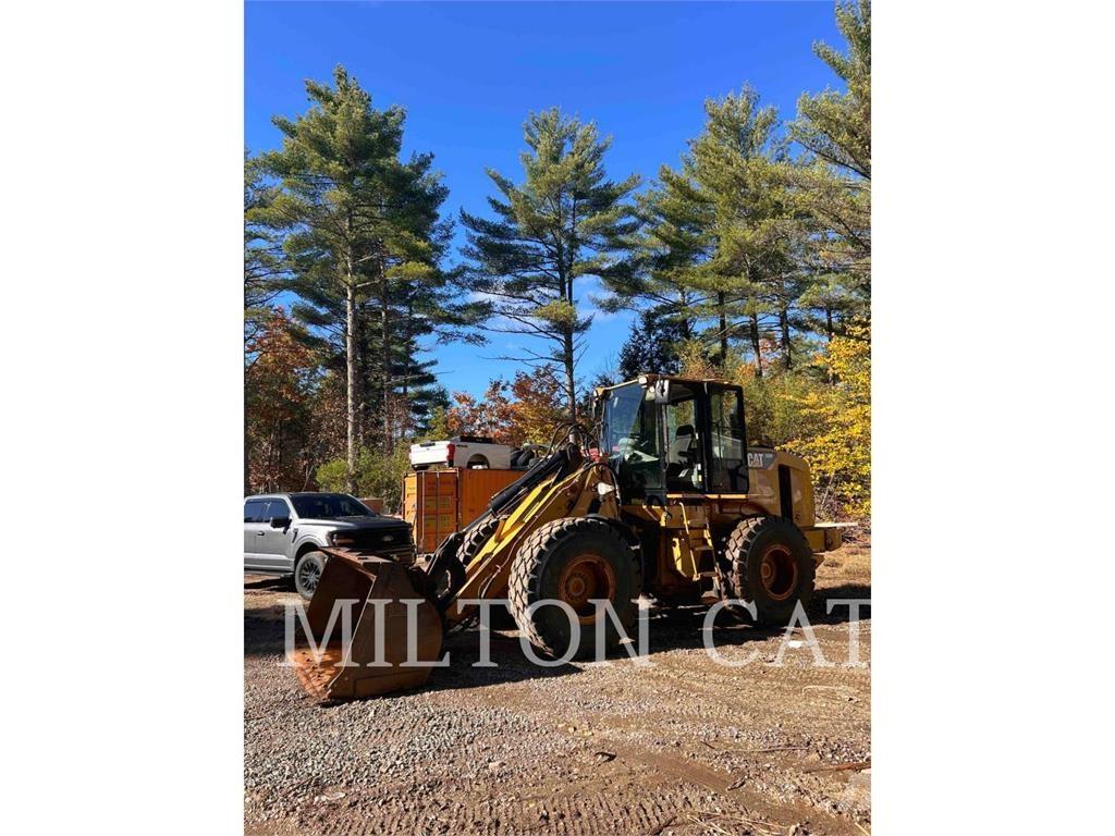 CAT 930H Kolové nakladače