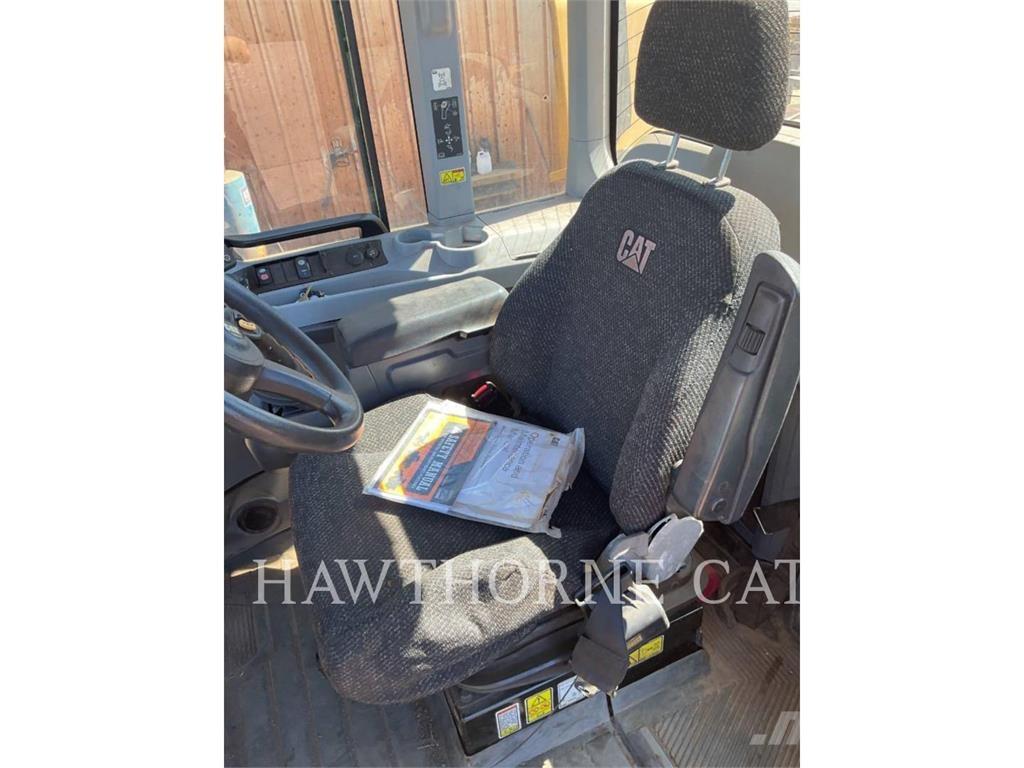 CAT 930K Kolové nakladače