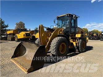 CAT 930M Kolové nakladače