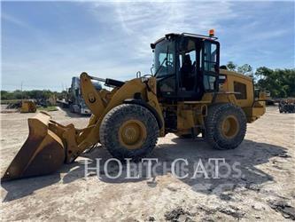 CAT 930M Kolové nakladače
