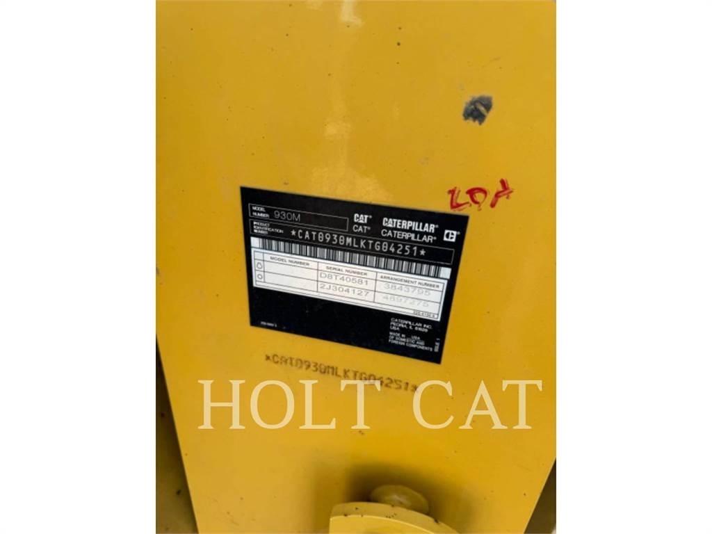 CAT 930M Kolové nakladače