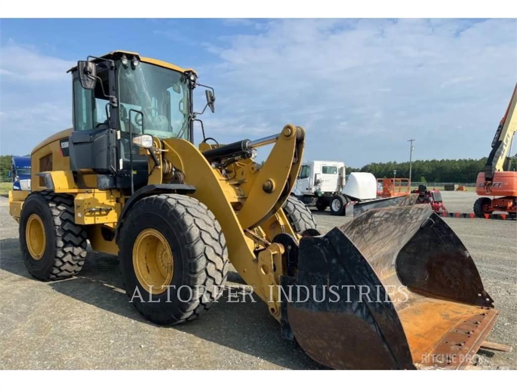 CAT 930M Kolové nakladače