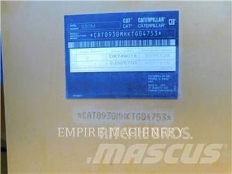 CAT 930M Kolové nakladače