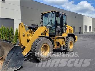CAT 930M Kolové nakladače