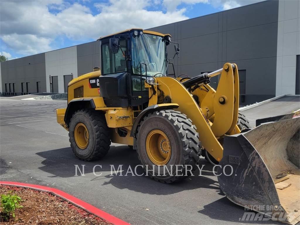 CAT 930M Kolové nakladače