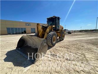 CAT 930M Kolové nakladače