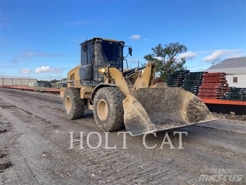 CAT 930M Kolové nakladače