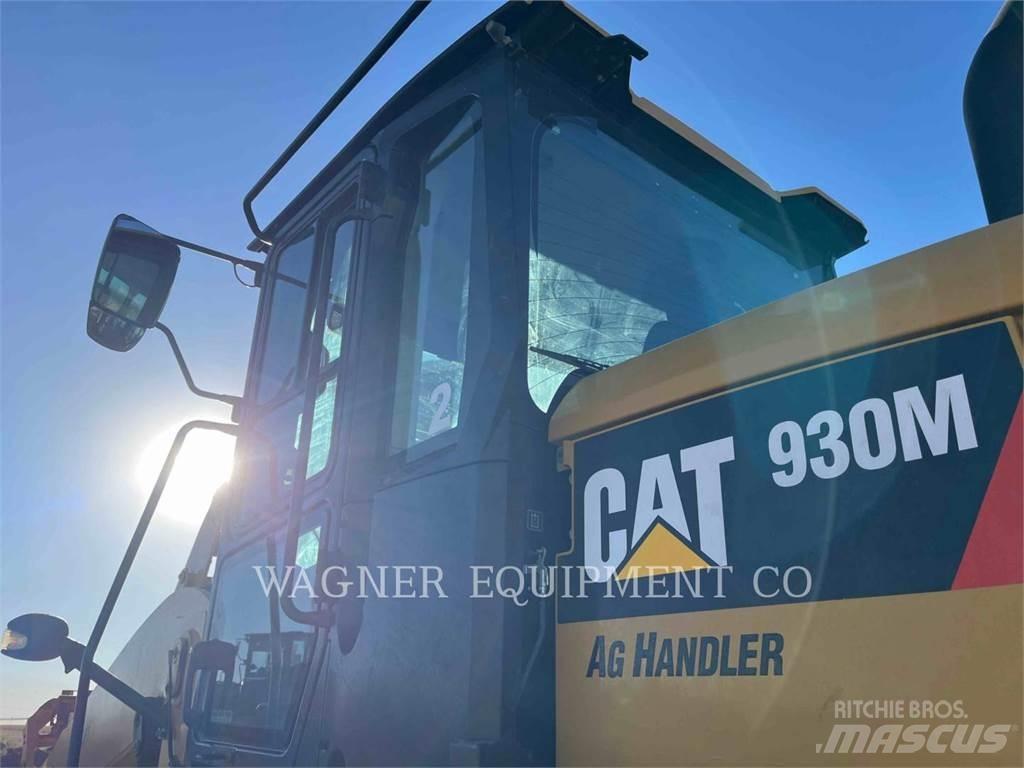 CAT 930M Kolové nakladače
