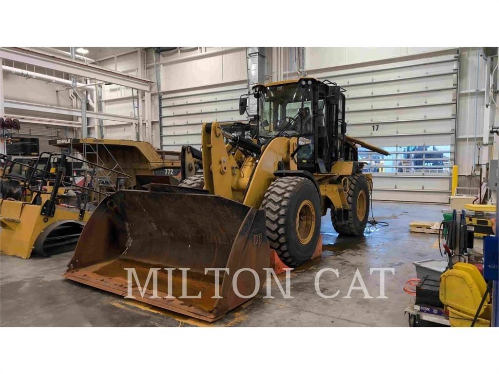 CAT 930M Kolové nakladače