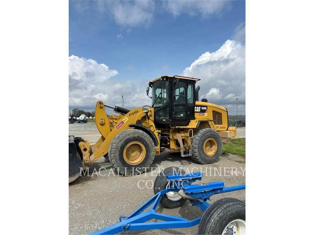 CAT 930M Kolové nakladače