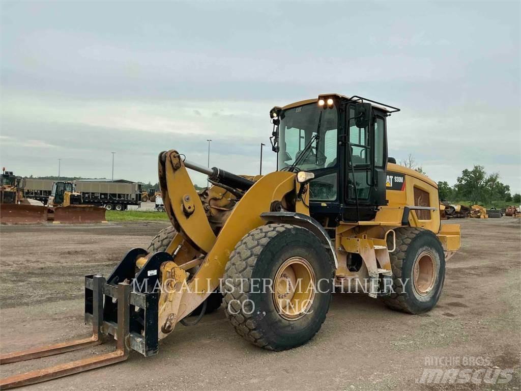 CAT 930M Kolové nakladače
