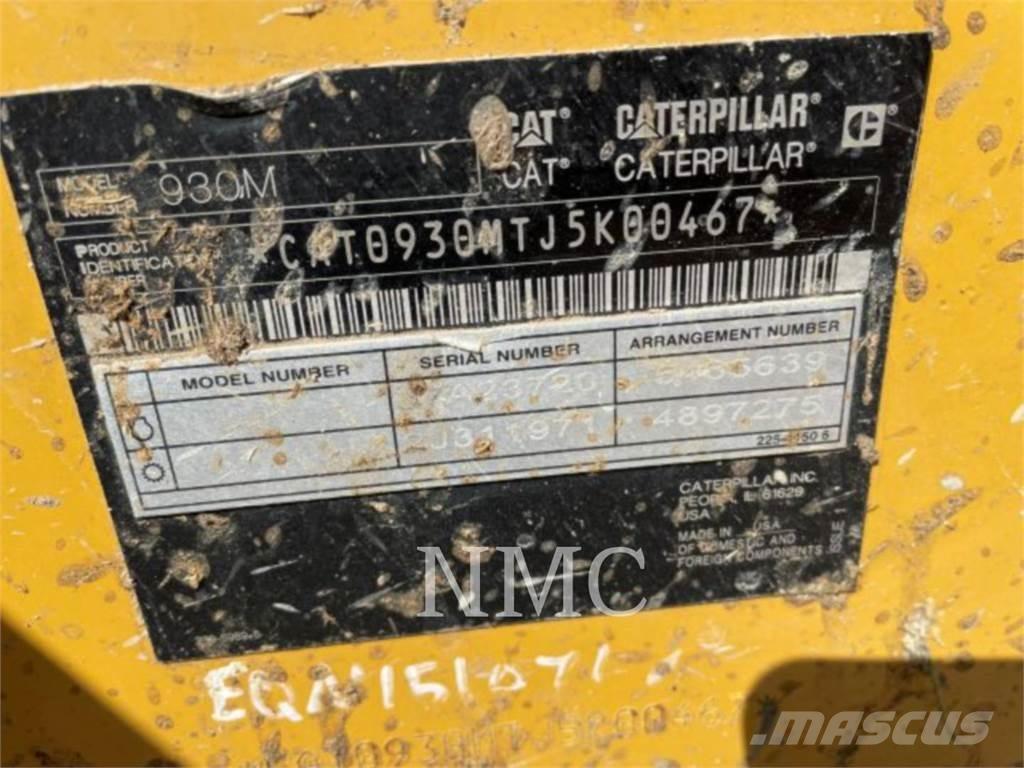 CAT 930M Kolové nakladače